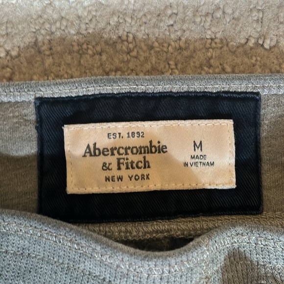 Abercrombie and Fitch grey sweatpants - Picture 4 of 7